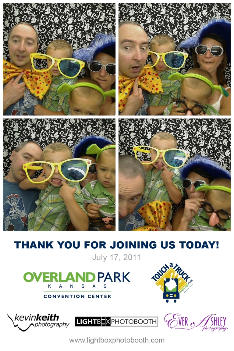 Kansas City Photo Booth, Destination Wedding Photobraphers, Kansas City Wedding Photographers