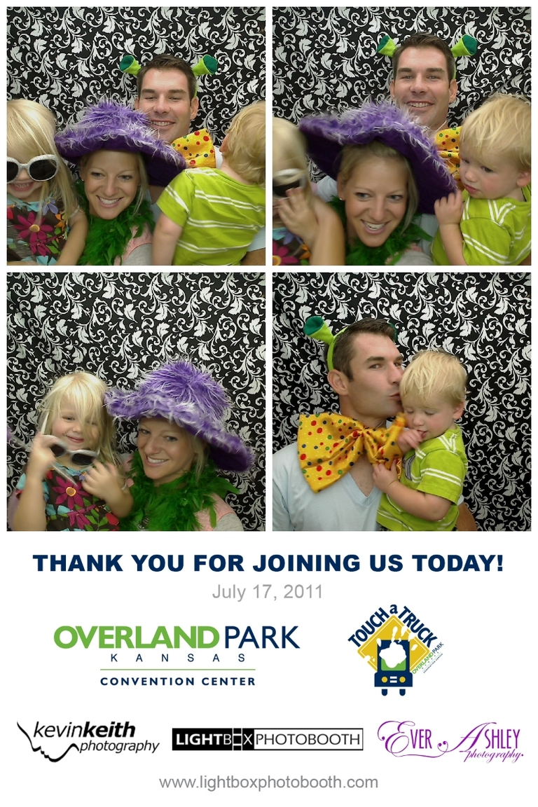 Kansas City Photo Booth, Destination Wedding Photobraphers, Kansas City Wedding Photographers