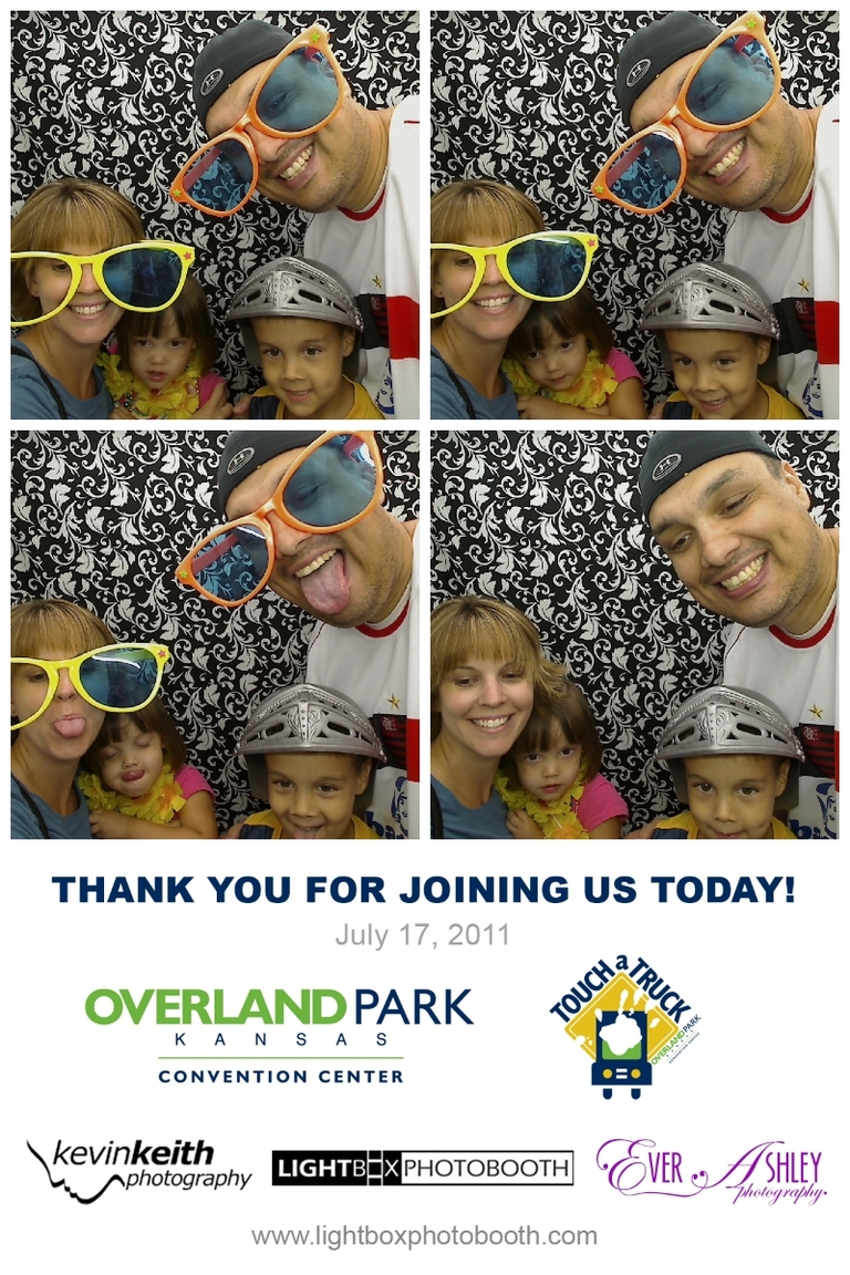 Kansas City Photo Booth, Destination Wedding Photobraphers, Kansas City Wedding Photographers