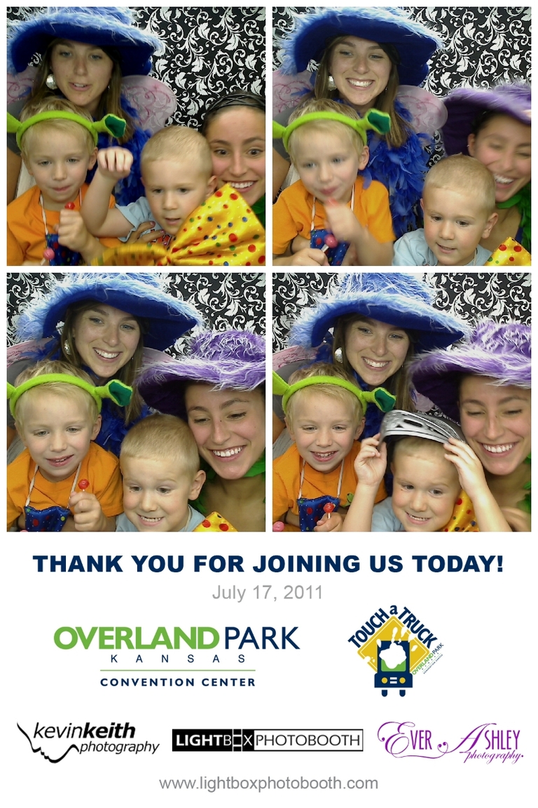 Kansas City Photo Booth, Destination Wedding Photobraphers, Kansas City Wedding Photographers