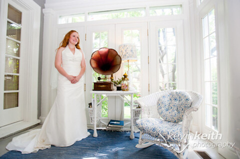Jennifer and Richard's Southmoreland Inn Wedding on the Kansas City Country Club Plaza by Overland Park Wedding Photographer Kevin Keith Photography 13