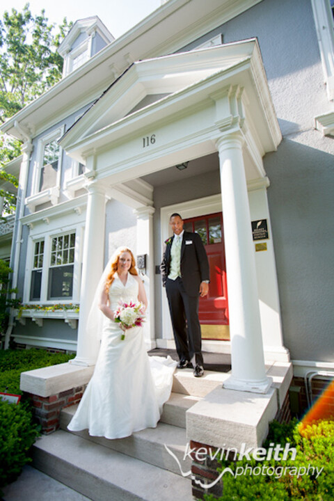 Jennifer and Richard's Southmoreland Inn Wedding on the Kansas City Country Club Plaza by Overland Park Wedding Photographer Kevin Keith Photography 17