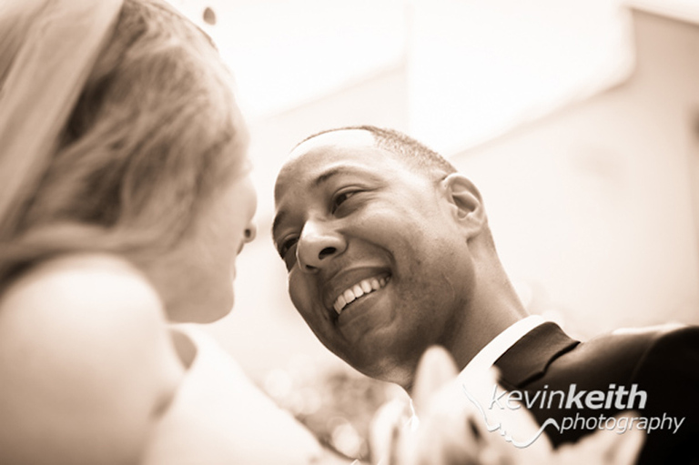 Jennifer and Richard's Southmoreland Inn Wedding on the Kansas City Country Club Plaza by Overland Park Wedding Photographer Kevin Keith Photography 33