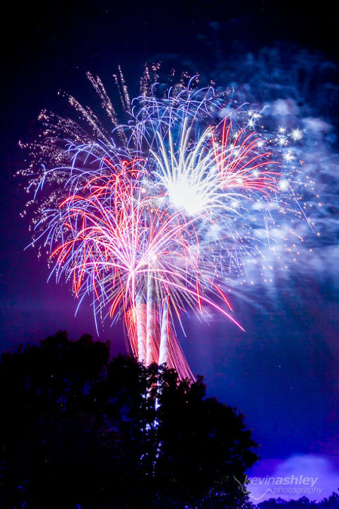 Fireworks at Corporate Woods 2016 by Kansas City Photographers ©Kevin Ashley Photography
