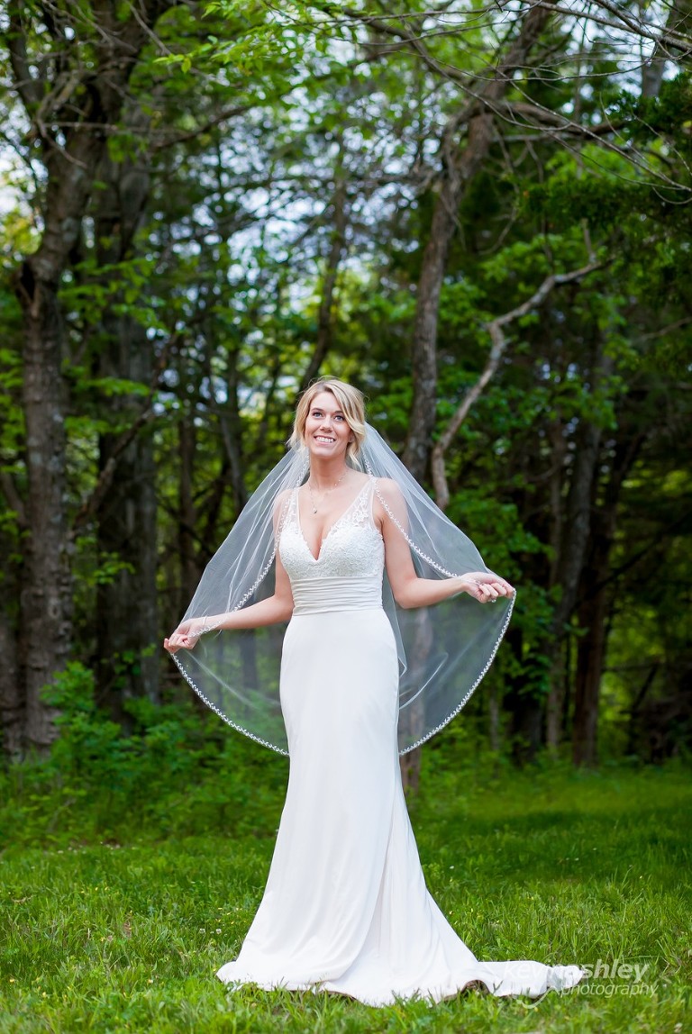 Heritage Ranch Barn Photo Shoot in Sedalia, Missouri. Kansas City Wedding Photographer, Destination Weddings and Portrait Photography. © Kevin Ashley Photography
